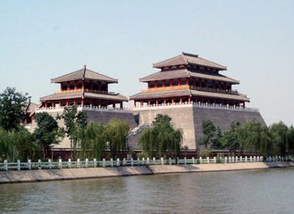 西安兵马俑、延安壶口瀑布明城墙、大雁塔广场双飞双卧六日游