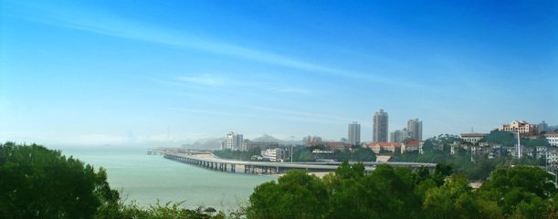 兵马俑、市内明城墙、大雁塔、钟鼓楼广场双卧四日游