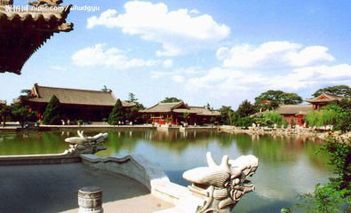 西安兵马俑、华清池、华山、明城墙大雁塔广场双卧五日游